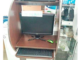 computadora de escritorio Foto
