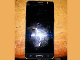 Samsung Galaxy j5 2016 y mobile ax1065 e Foto