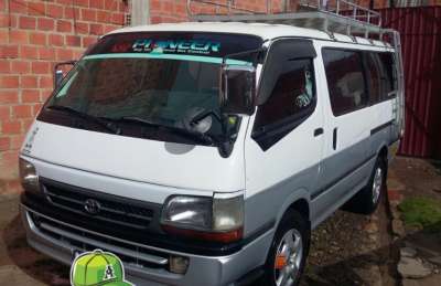 Minibus hiace año 2000, 2000cc
