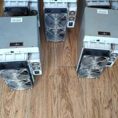 Antminer S19 Pro (110 th/s)/ S19 (95 th/s) Foto