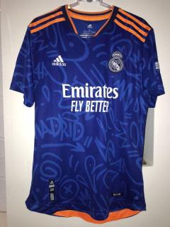 Remate de poleras de futbol Foto