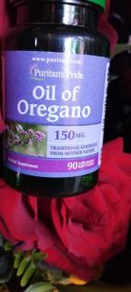 Aceite de orégano natural Foto