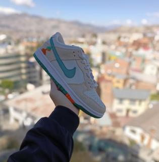 Nike sb dunk low x jarritos Foto