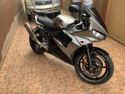Yamaha YZF-R6 600cc Foto