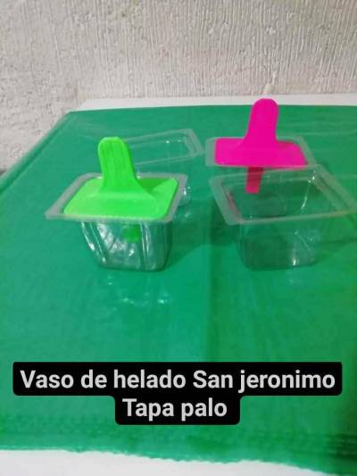 vaso de helado san jeronimo tapa palo Foto