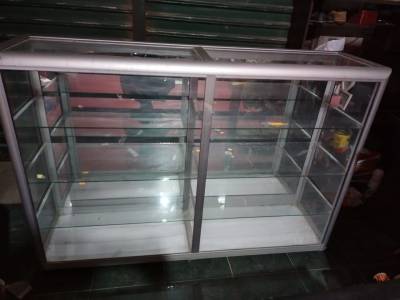 EN VENTA 2 VITRINAS Foto