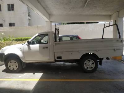 CAMIONETA TATA XENON CABINA SIMPLE Foto