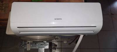 Aire Acondicionado SKYWORTH 12btu Foto