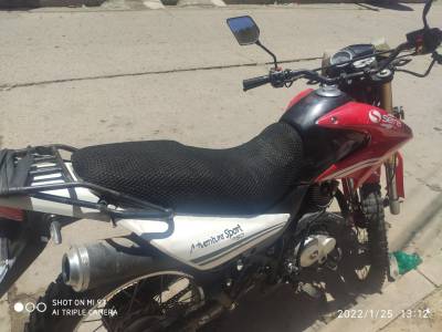Moto 250 cc Serna averture sport Foto