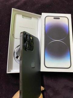 iPhone 14 Pro Max CEL  Foto