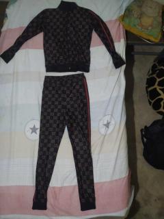 vendo conjunto deportivo para mujer Foto