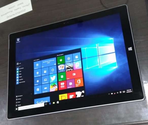 Microsoft Surface Pro 3 256GB SSD i54300U 1.90GHZ 8GB Foto