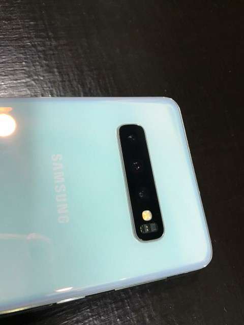 Samsung Galaxy s10 blanco prisma Foto